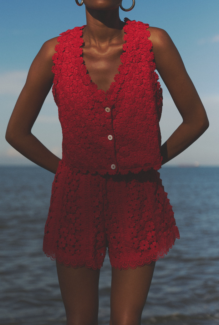 CAPRI SHORTS RADIANT RED